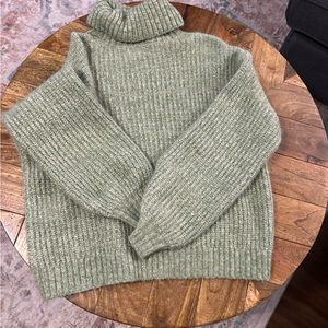 Old navy cowl neck sweater